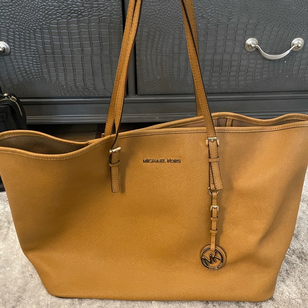 Michael Kors Tote Bag- Camel